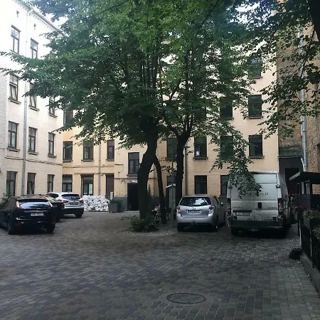 Apartamento Cozy Loft In The Quiet Center Of *